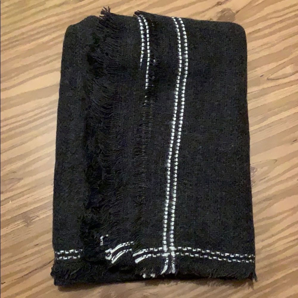 Olive & Pique LOLA Scarf in Charcoal